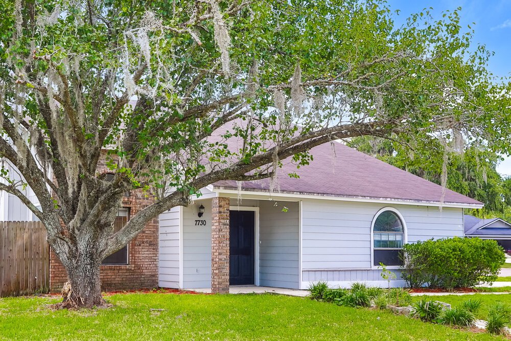 3-Bed Rental on 7730 Allspice Cir photo 4