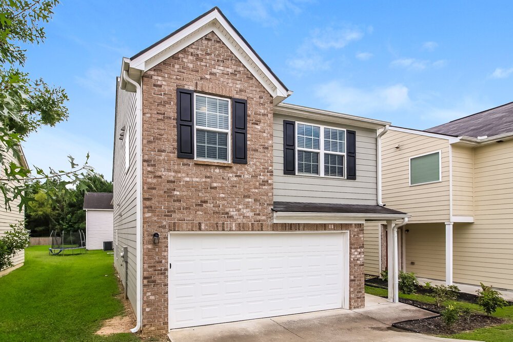3-Bed Rental on 3684 Battle Pass photo 4