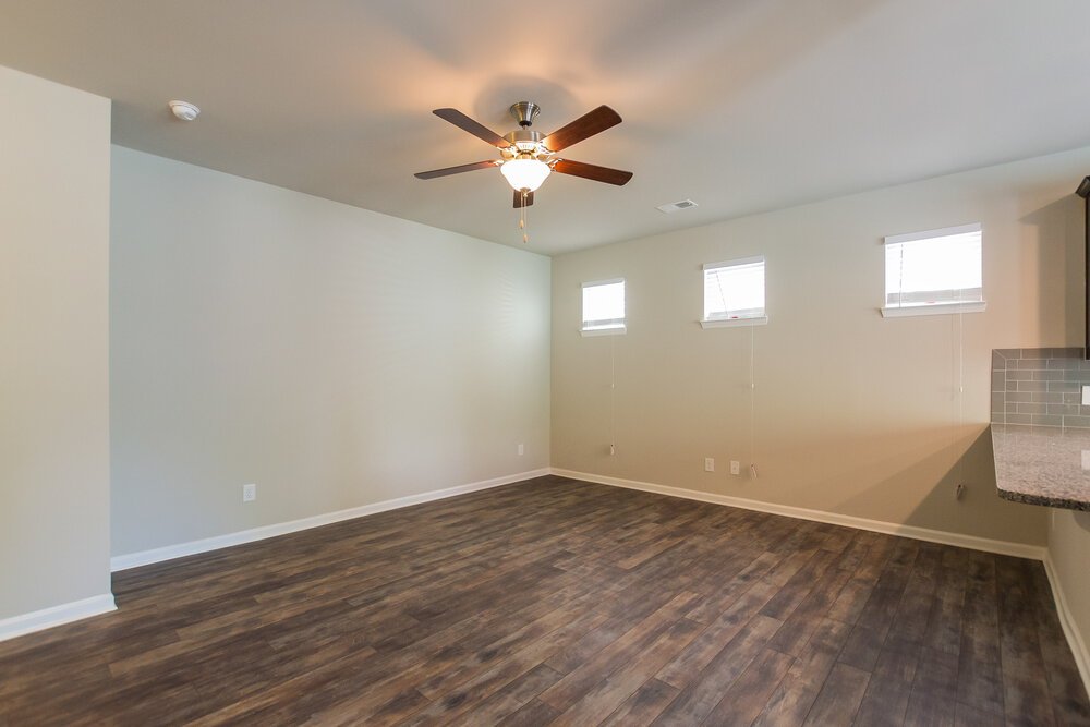 3-Bed Rental on 357 E Broad photo 4