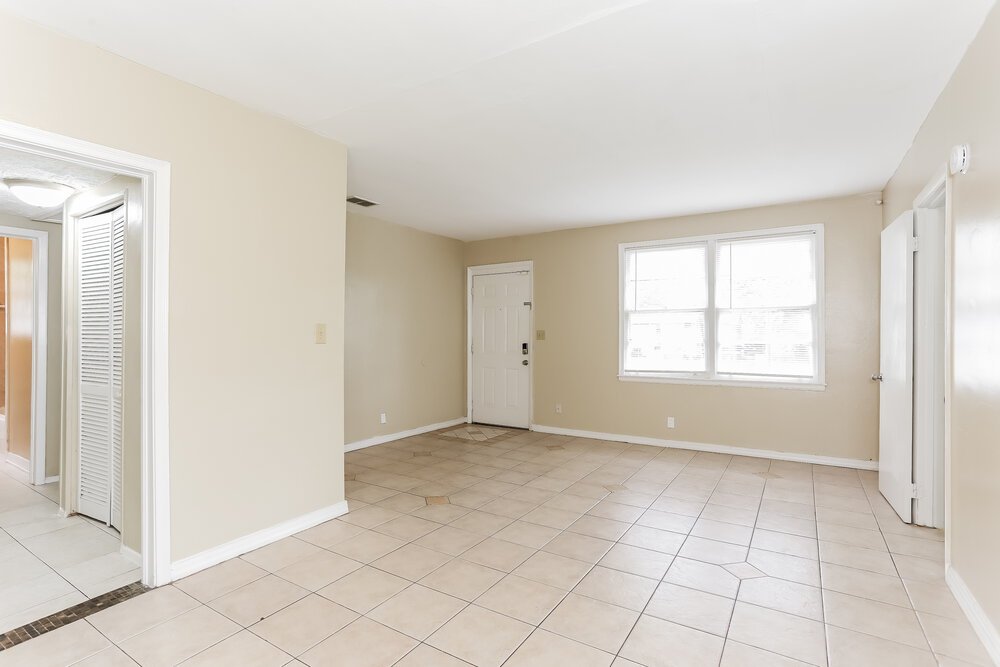 3-Bed Rental on 2025 Prospect St photo 4