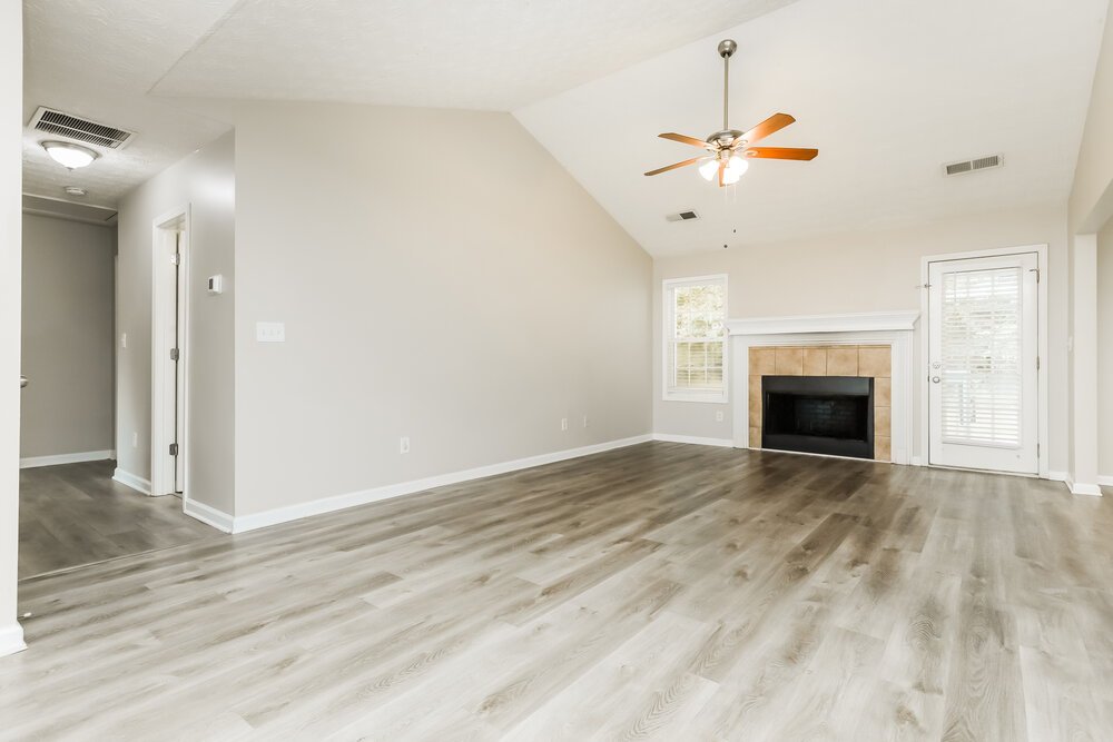 5-Bed Rental on 95 Cliff View photo 4