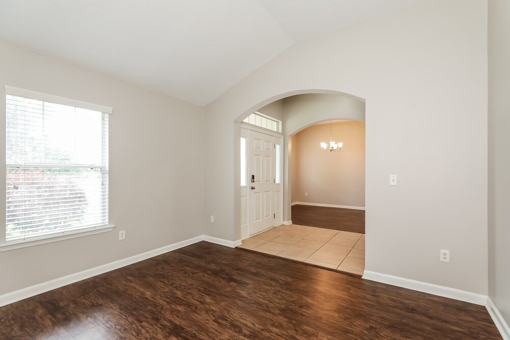 4-Bed Rental on 14081 Bradley Cove photo 4