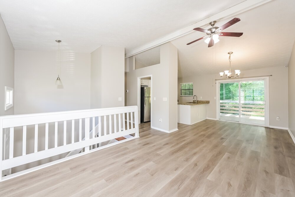 5-Bed Rental on 2068 Lown Farm photo 4