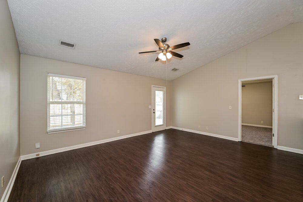 3-Bed Rental on 1147 Melvin Dr photo 4