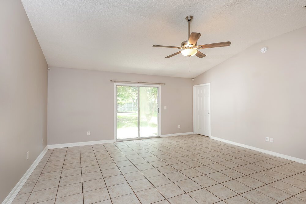 3-Bed Rental on 5337 Lacy Jane photo 4