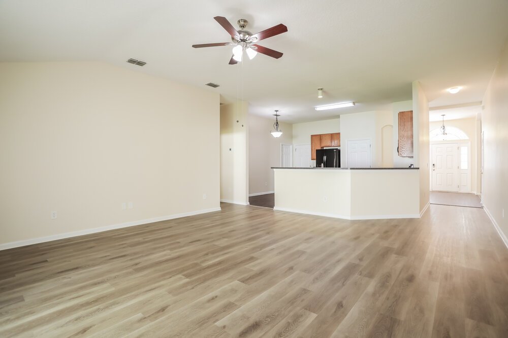 4-Bed Rental on 3460 Live Oak photo 4