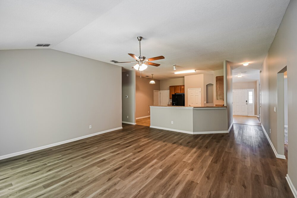 3-Bed Rental on 9225 Hawks Run photo 4