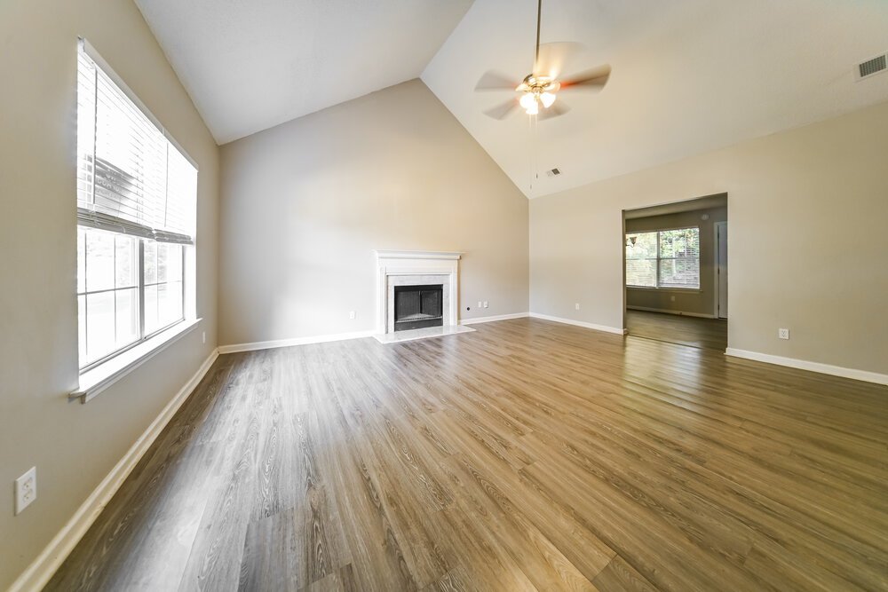 4-Bed Rental on 1205 Redbud Ct photo 4