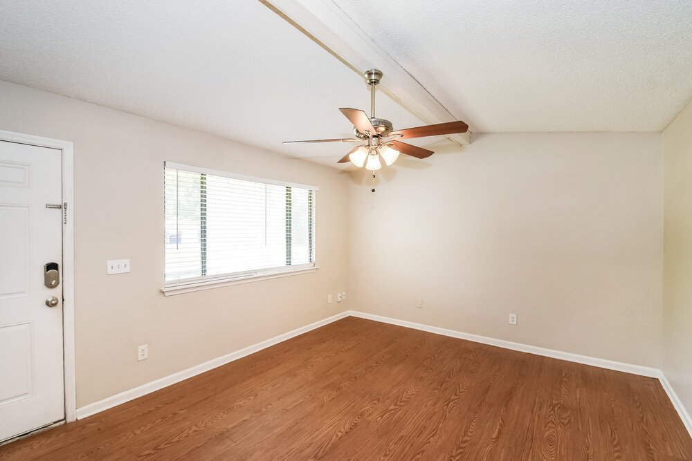 3-Bed Rental on 8442 Finwood Ave photo 4