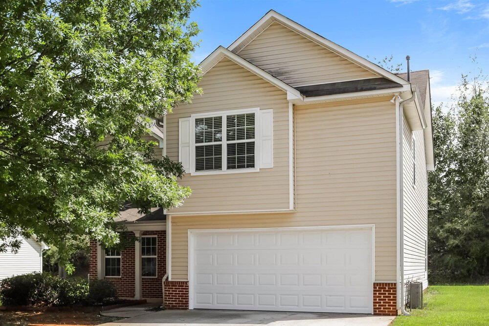 3-Bed Rental on 1805 Neighborhood Walk photo 4