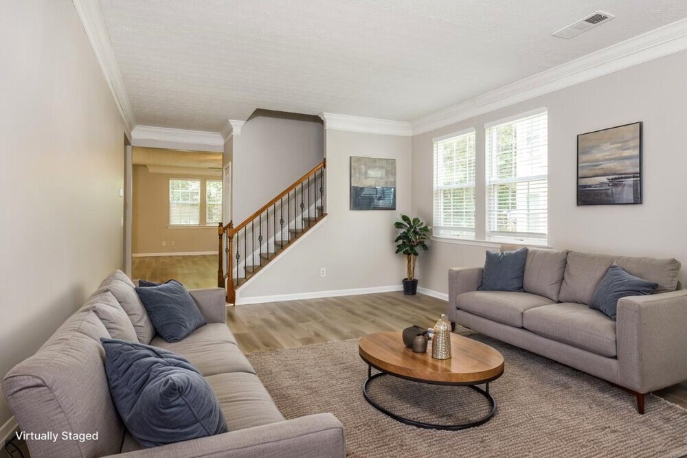 3-Bed Rental on 2110 Valley Creek photo 4