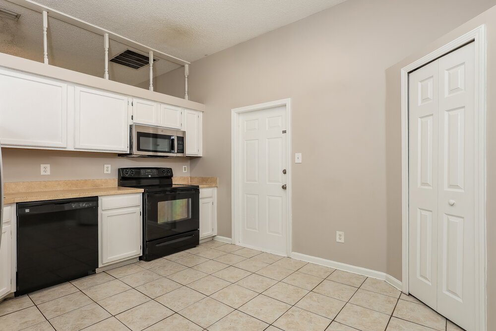 3-Bed Rental on 5337 Lacy Jane photo 5