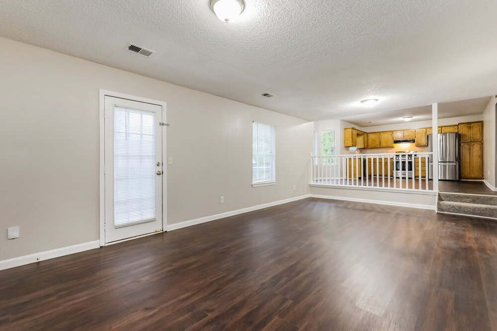 4-Bed Rental on 1367 Misty Ridge photo 5