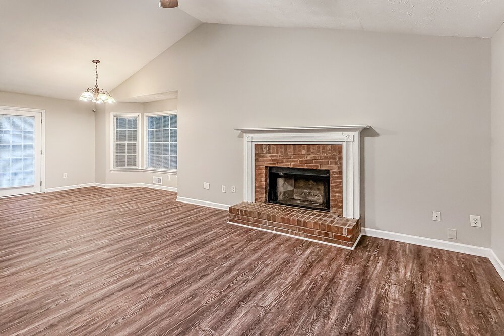 3-Bed Rental on 140 Loxley Ct photo 5