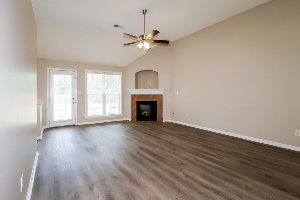 3-Bed Rental on 10050 Bloomsbury Ave photo 5