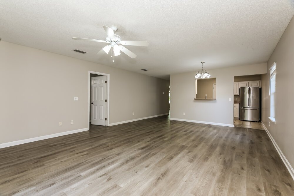 3-Bed Rental on 416 S 13th photo 5