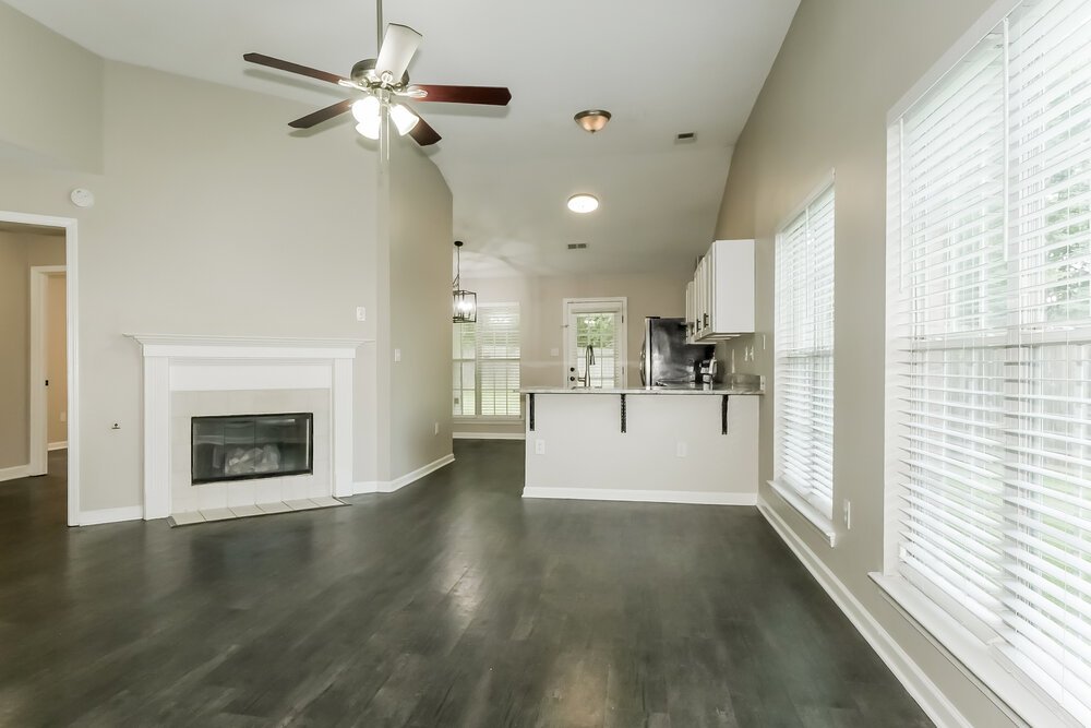 2-Bed Rental on 10678 Pecan Meadow photo 5