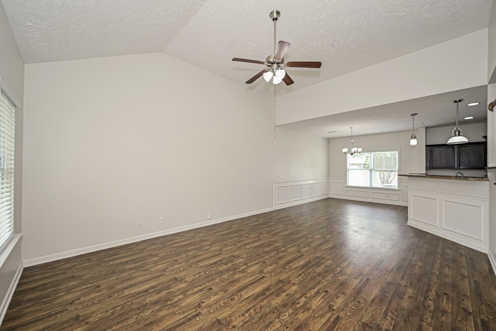 3-Bed Rental on 3524 Oval Hesson photo 5