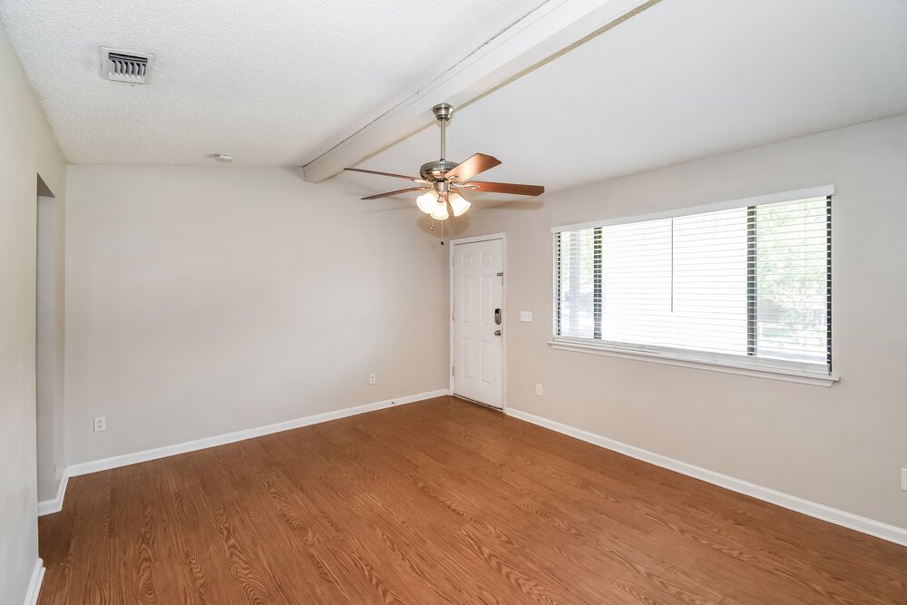 3-Bed Rental on 8442 Finwood Ave photo 5