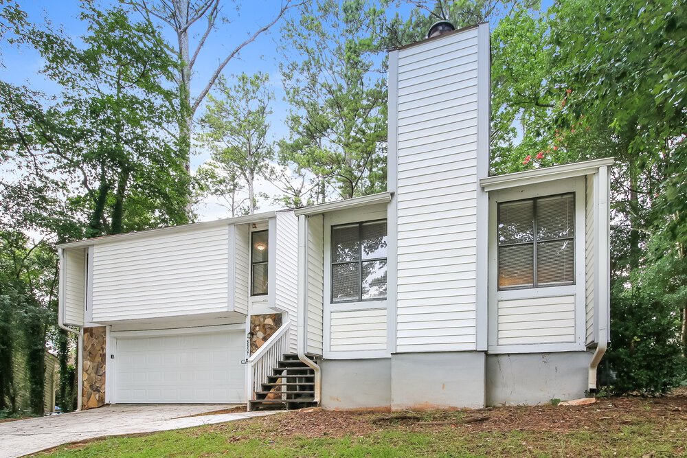 3-Bed Rental on 8807 Parliament Place photo 5