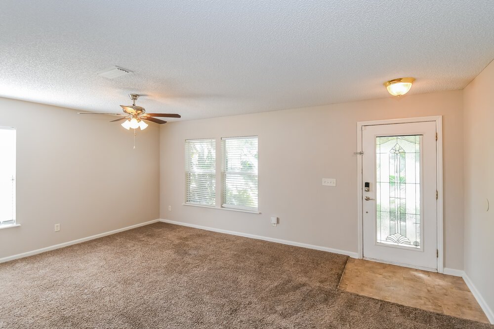 4-Bed Rental on 1179 Morning Light photo 6