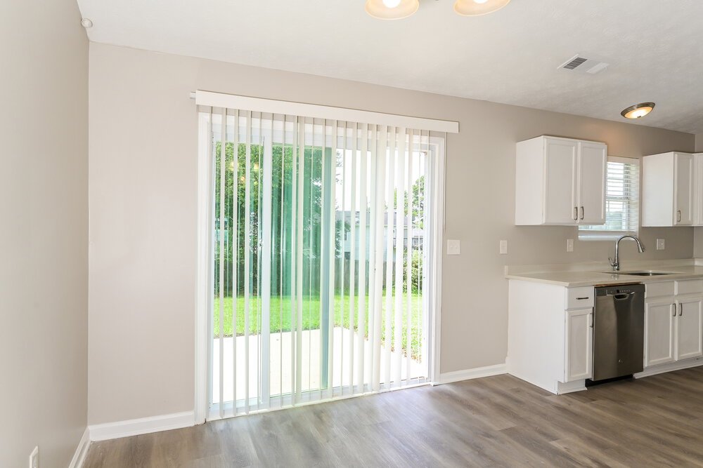 3-Bed Rental on 6149 Raleigh Oaks photo 6