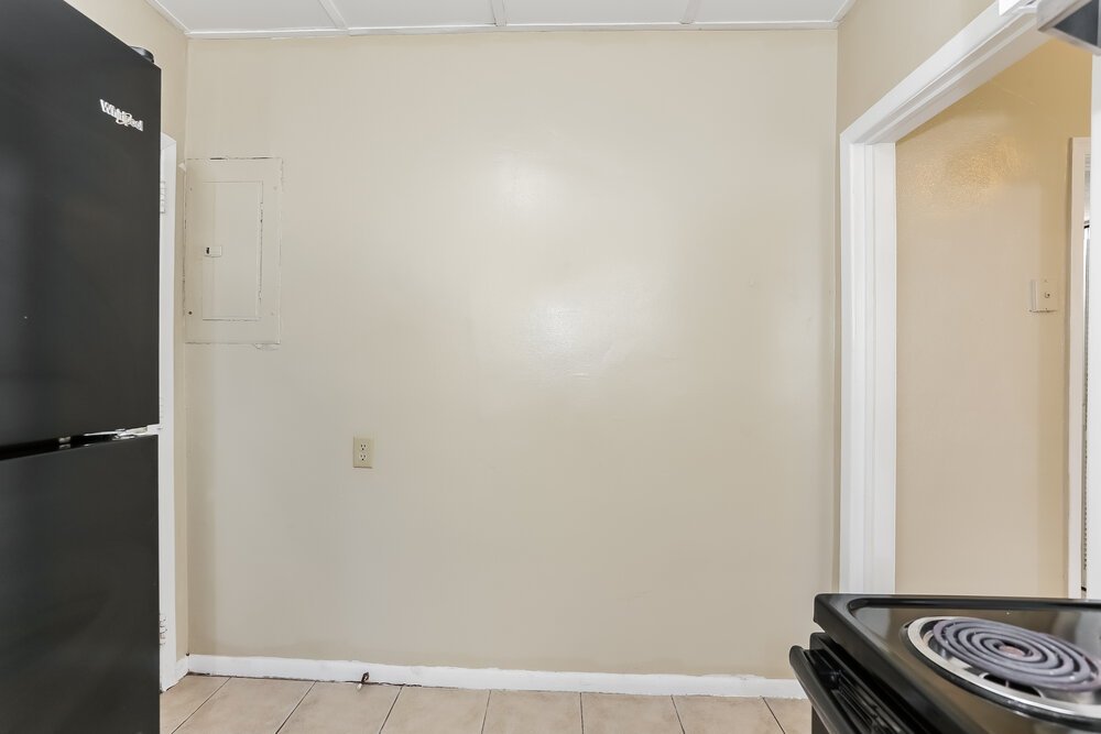 3-Bed Rental on 2025 Prospect St photo 6