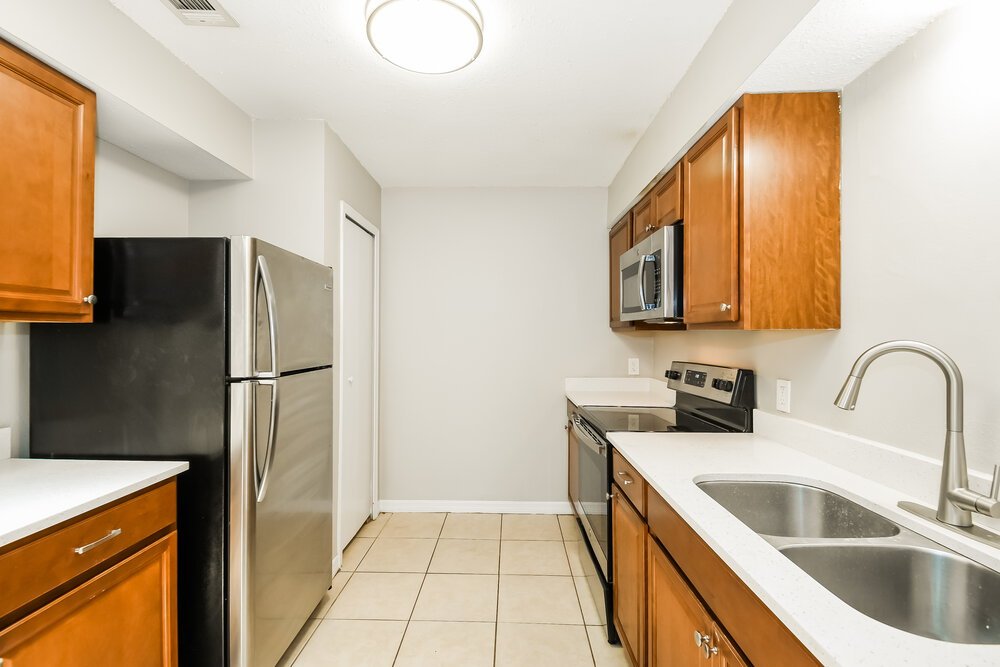 3-Bed Rental on 1834 Manitoba Ct photo 6