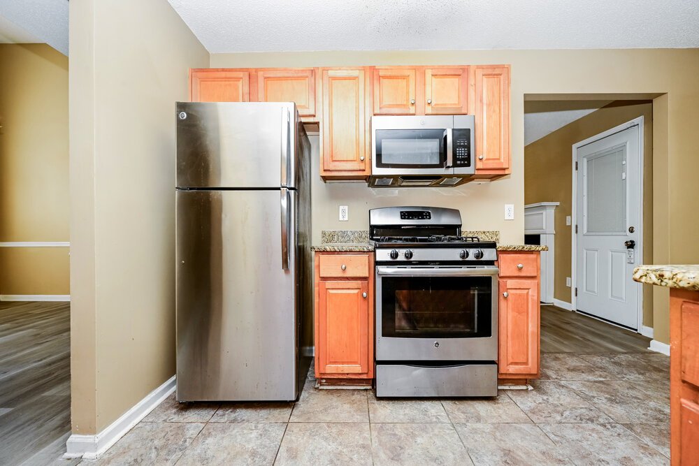 3-Bed Rental on 7256 Teakwood Pl photo 6