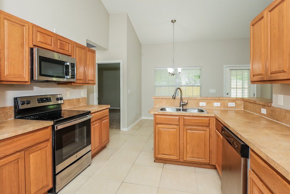 4-Bed Rental on 3209 Silverado Cir photo 6