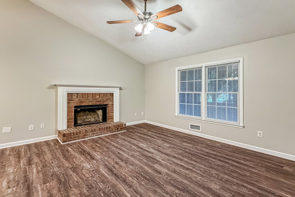 3-Bed Rental on 140 Loxley Ct photo 6
