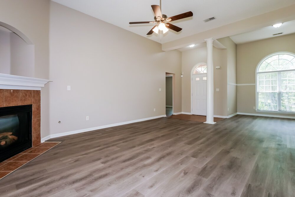 3-Bed Rental on 10050 Bloomsbury Ave photo 6