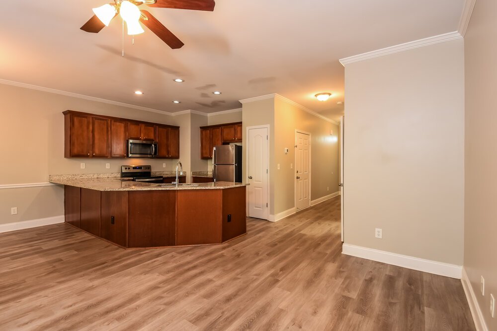 3-Bed Rental on 242 Derby Ct photo 6