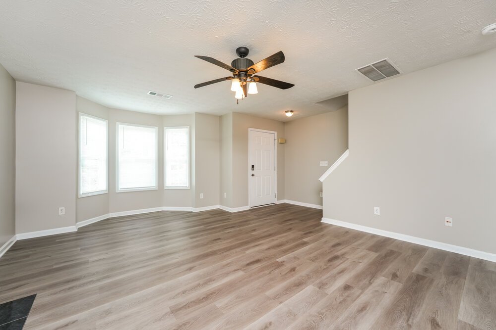 4-Bed Rental on 235 Shadowbrooke Cir photo 6