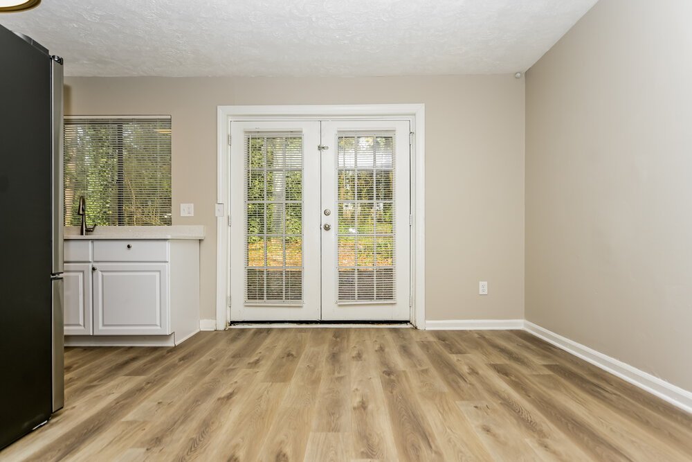 3-Bed Rental on 119 Adrian Dr photo 6