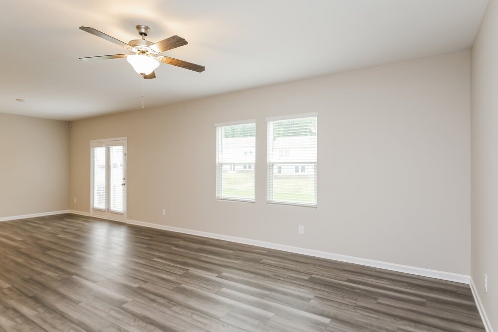 4-Bed Rental on 50 Hyde Park photo 6