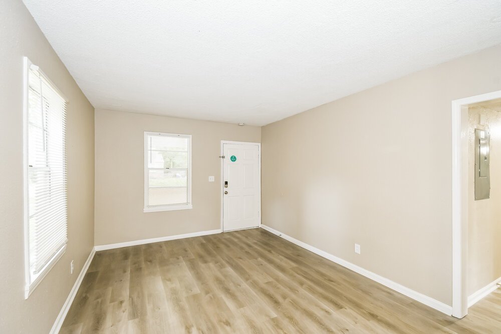 3-Bed Rental on 1031 Bunker Hill photo 6