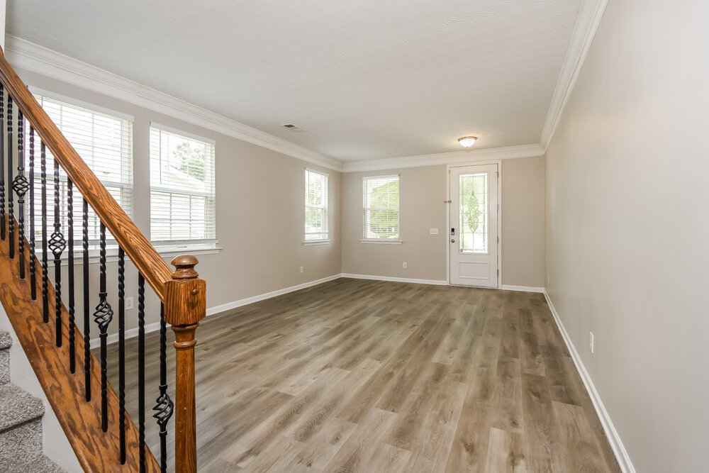 3-Bed Rental on 2110 Valley Creek photo 6