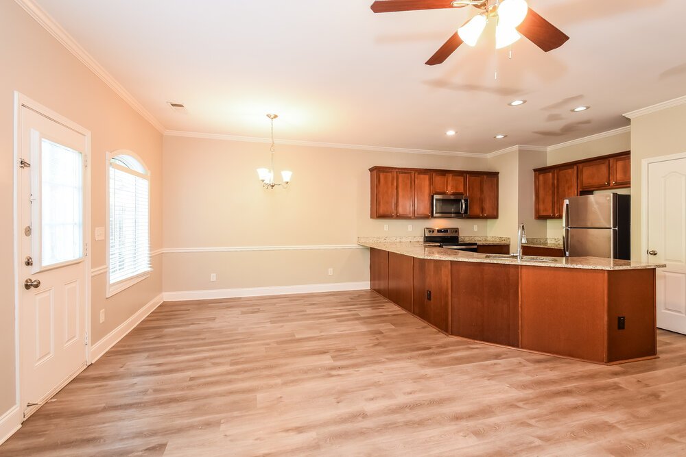 3-Bed Rental on 242 Derby Ct photo 7