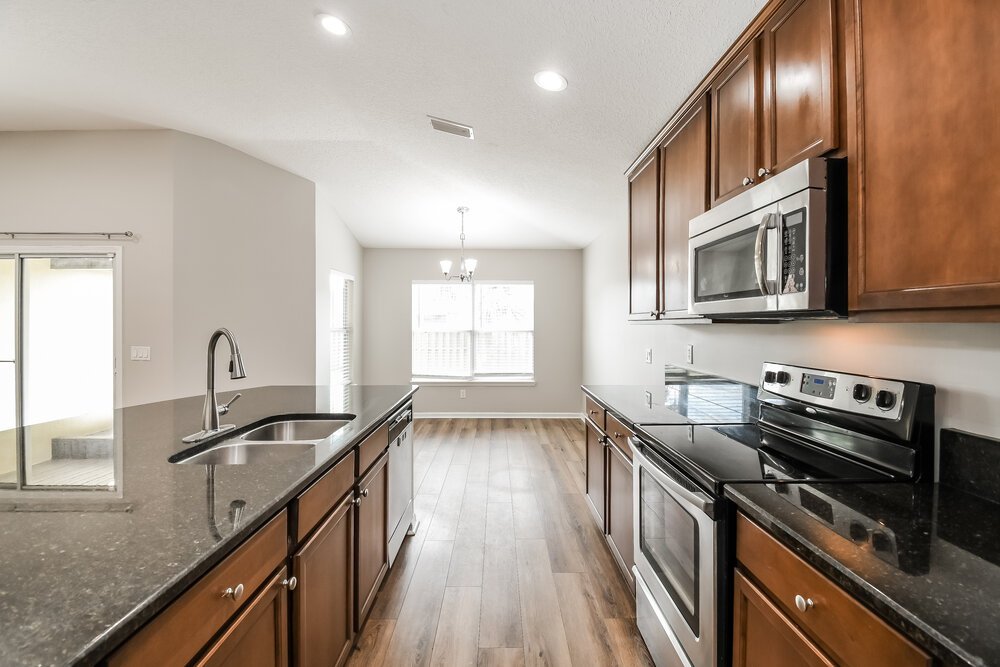 4-Bed Rental on 1706 Foggy Day photo 7