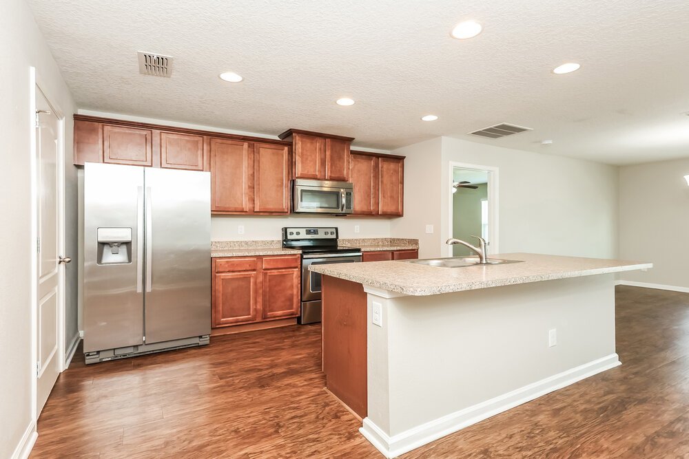 3-Bed Rental on 3800 Falcon Crest photo 7
