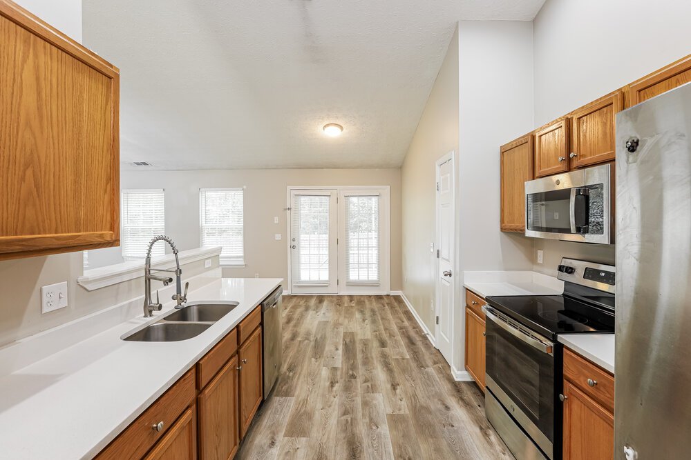 3-Bed Rental on 372 Red Maple photo 7