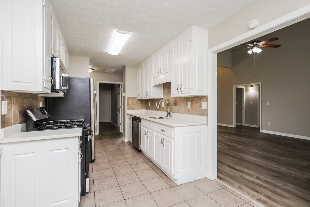 3-Bed Rental on 115 Syracuse Lane photo 7