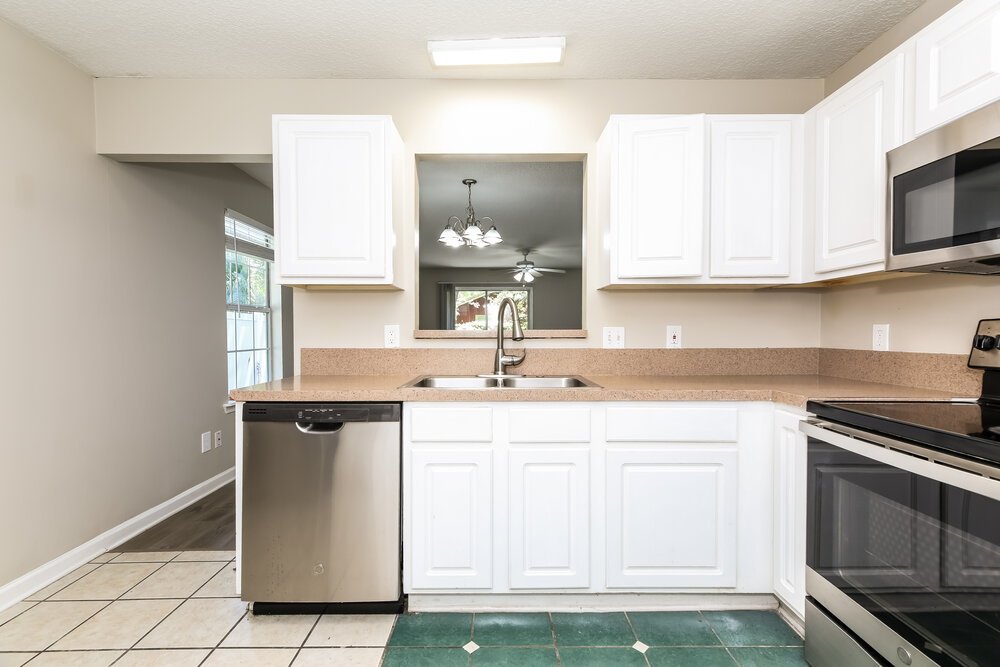 3-Bed Rental on 416 S 13th photo 7