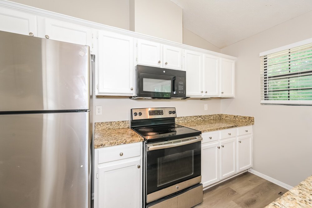 5-Bed Rental on 2068 Lown Farm photo 7