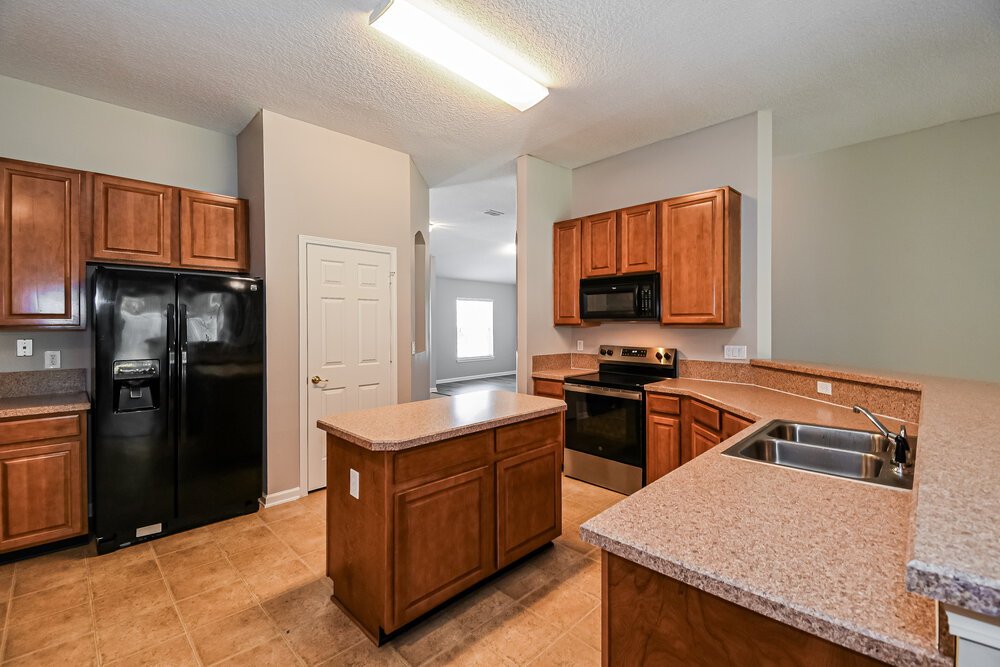 3-Bed Rental on 9225 Hawks Run photo 7