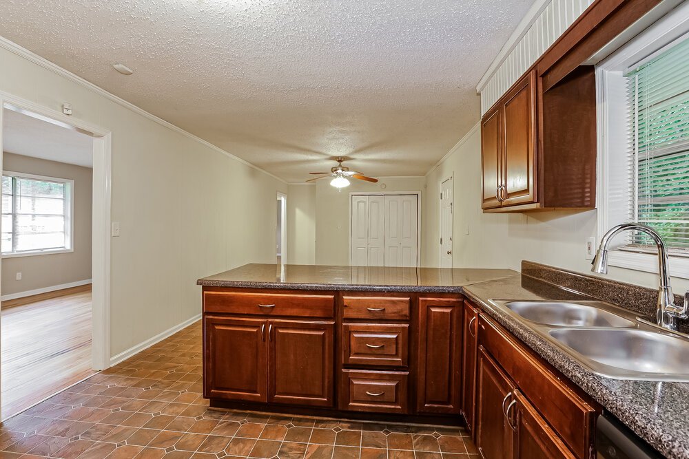 3-Bed Rental on 6570 Elsie Street photo 7