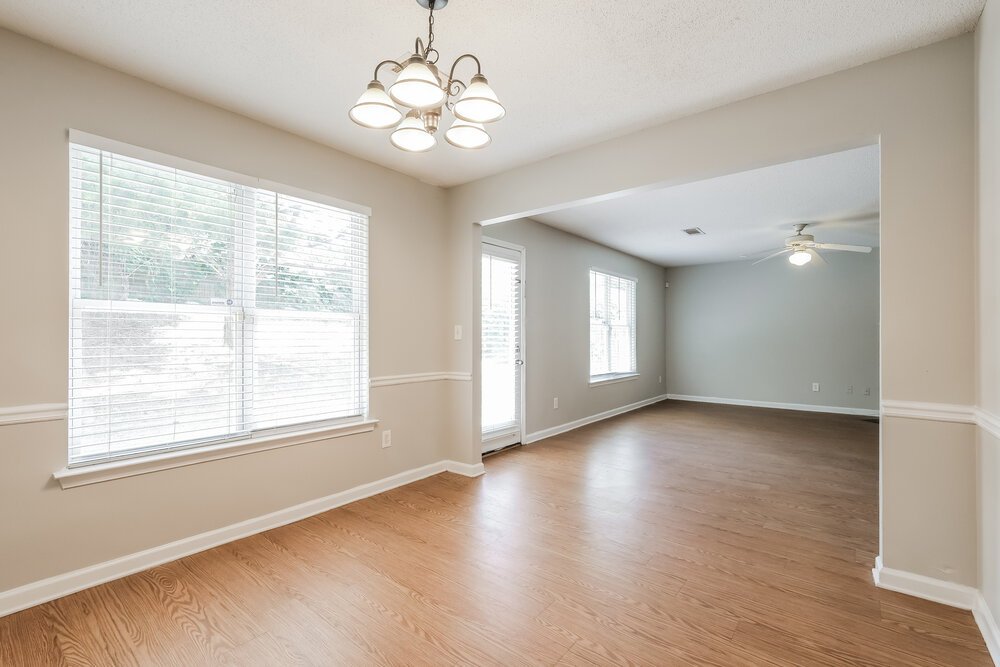4-Bed Rental on 3038 Summer Breeze photo 8
