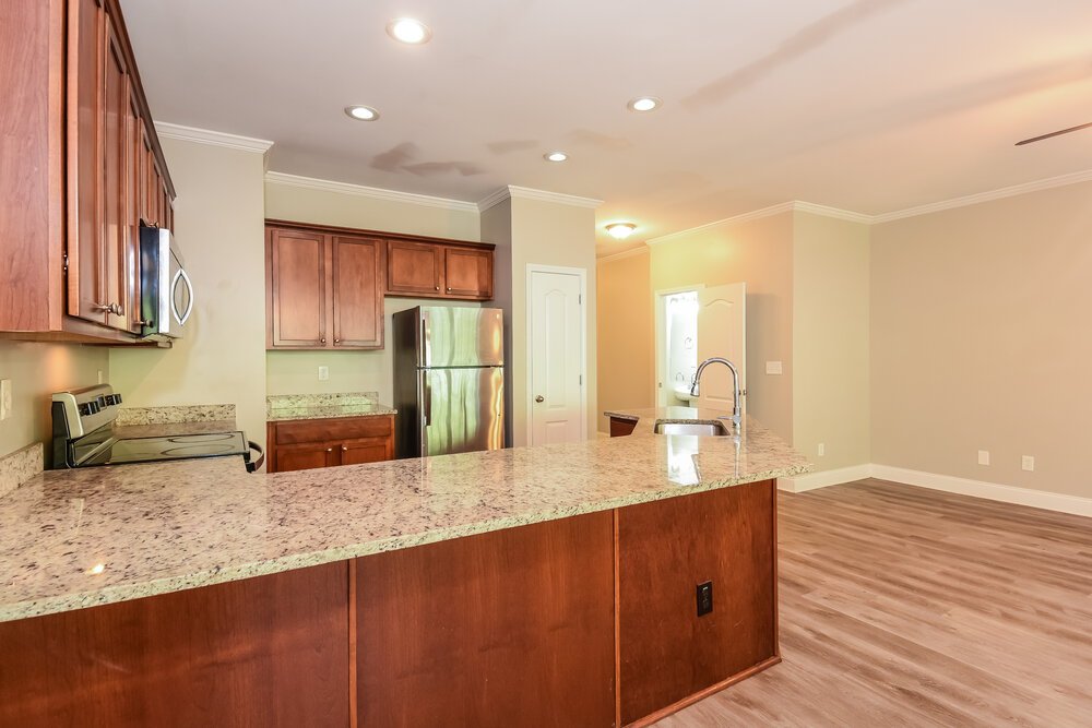 3-Bed Rental on 242 Derby Ct photo 8