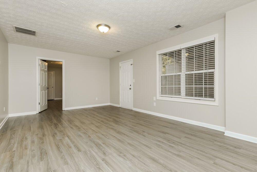 5-Bed Rental on 95 Cliff View photo 8
